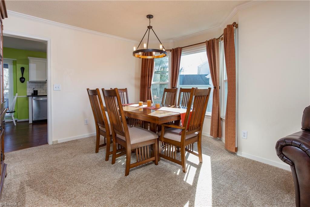 2833 Pickering Road Greensboro, NC 27407 - Photo 5 of 27 Dining room