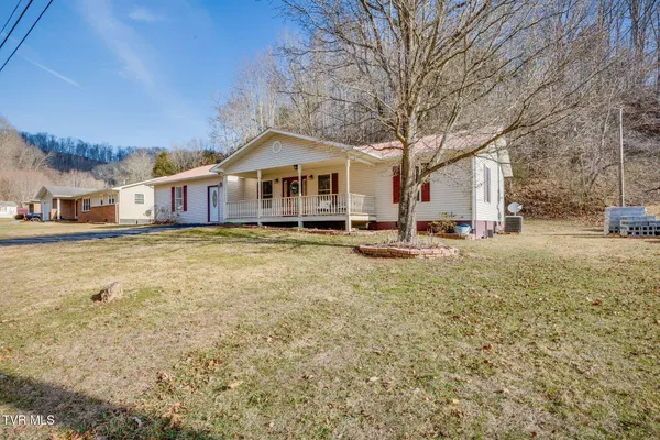 $229,900 | 152 Country Oaks Drive, Honaker, VA 24260