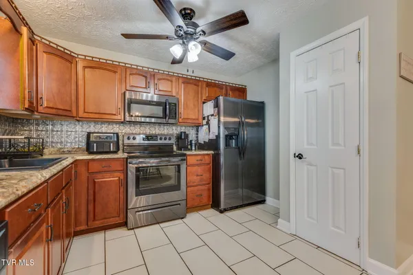 $229,900 | 152 Country Oaks Drive, Honaker, VA 24260