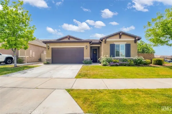 $374,999 | 9903 Francois Lane, Bakersfield, CA 93306