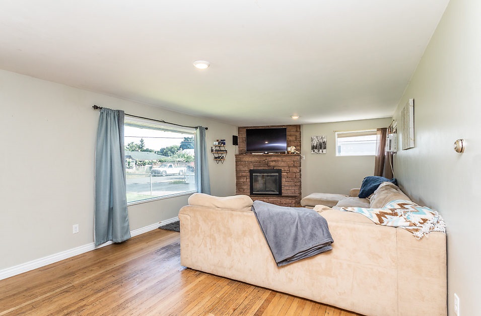 2307 North Bradley Road Spokane, WA 99212 - Photo 2 of 20