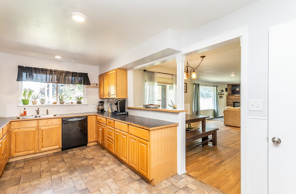2307 North Bradley Road Spokane, WA 99212 - Photo 5 of 20