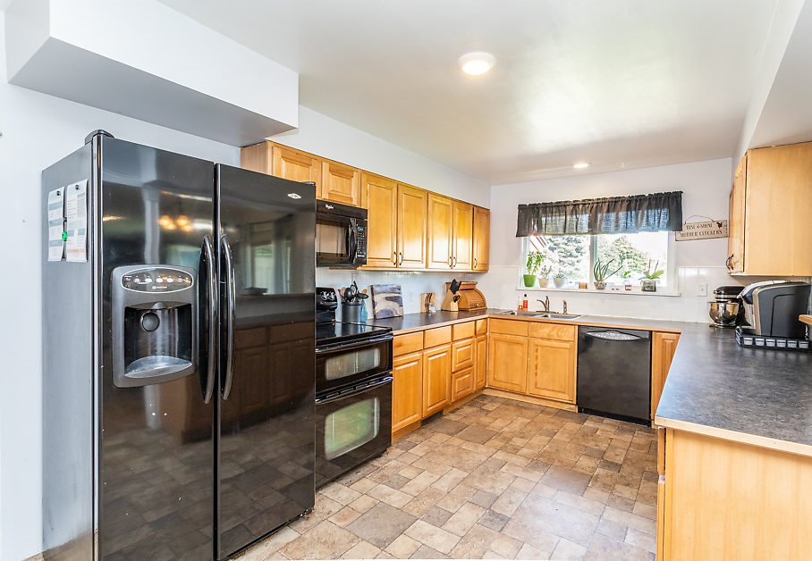 2307 North Bradley Road Spokane, WA 99212 - Photo 6 of 20