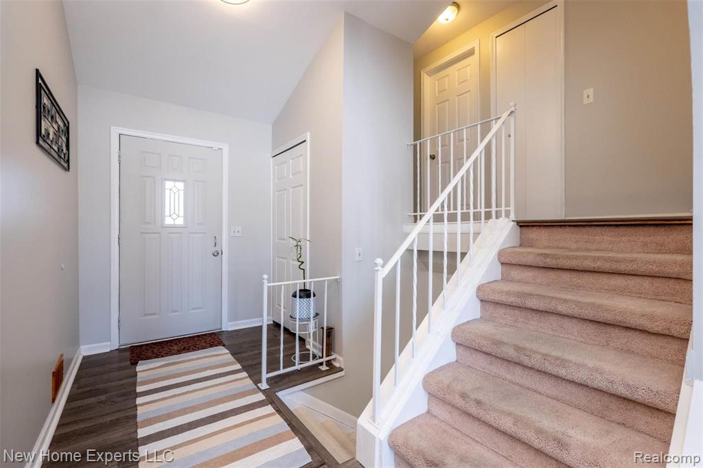 2170 Highsplint Drive Rochester Hills, MI 48307 - Photo 4 of 26