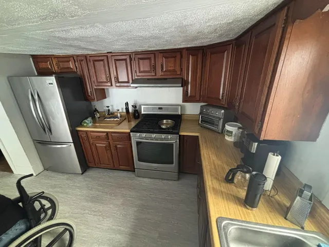 $319,900 | 257 Exeter Road, Epping, NH 03042