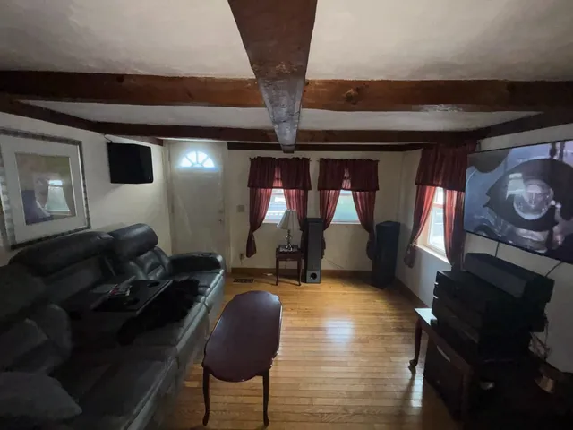 $319,900 | 257 Exeter Road, Epping, NH 03042