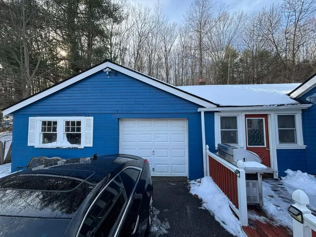 $319,900 | 257 Exeter Road, Epping, NH 03042