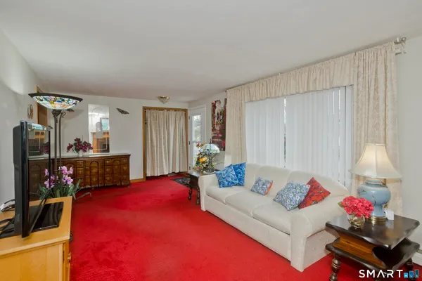 $299,900 | 630 Oak Street, East Hartford, CT 06118