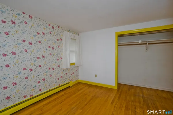 $299,900 | 630 Oak Street, East Hartford, CT 06118