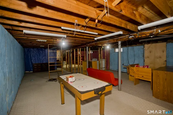 $299,900 | 630 Oak Street, East Hartford, CT 06118