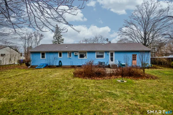 $299,900 | 630 Oak Street, East Hartford, CT 06118