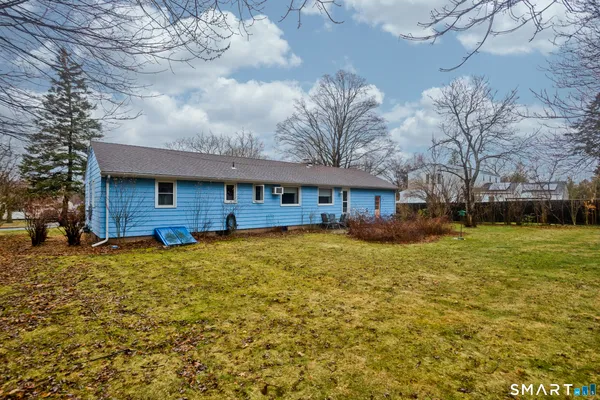 $299,900 | 630 Oak Street, East Hartford, CT 06118