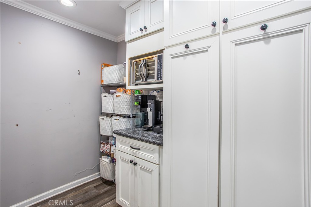 5169 Telefair Way Riverside, CA 92506 - Photo 16 of 47 Pantry