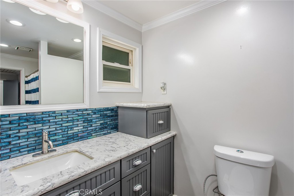 5169 Telefair Way Riverside, CA 92506 - Photo 31 of 47 Bathroom #3