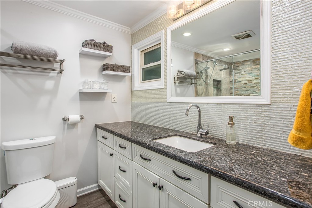 5169 Telefair Way Riverside, CA 92506 - Photo 34 of 47 Master bathroom (4th)