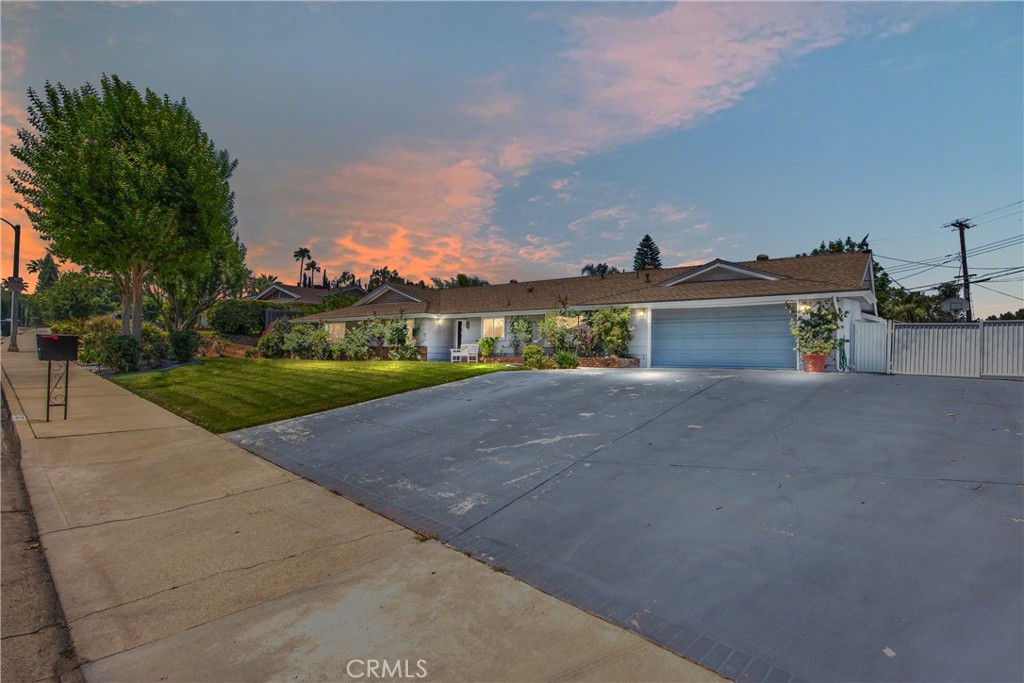 5169 Telefair Way Riverside, CA 92506 - Photo 4 of 47