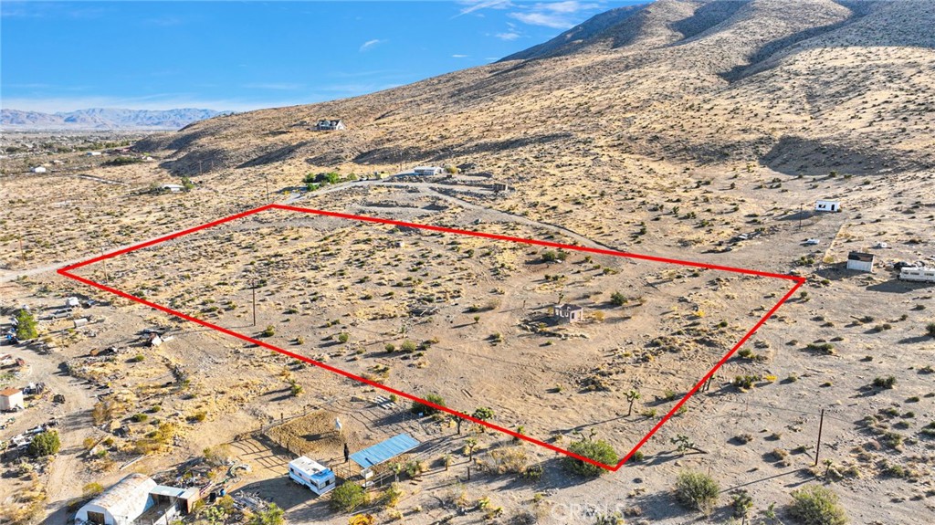 20828 Riverview Road Apple Valley, CA 92308 - Photo 4 of 11