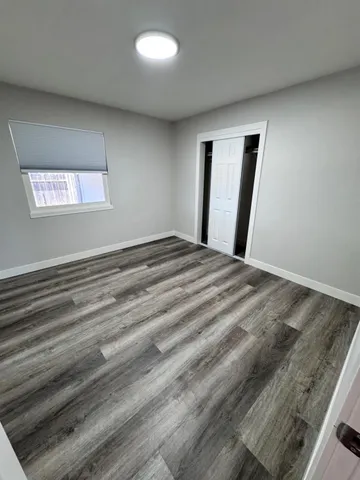 a view of empty room with window