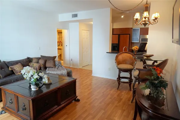 $2,500 | 233 South Federal Highway, Unit 312, Boca Raton, FL 33432