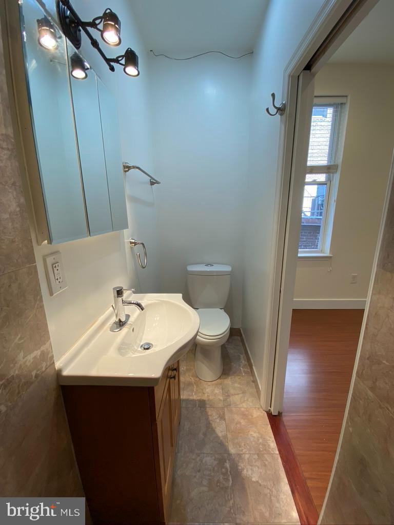 1206 Walnut Street, Unit 4 Philadelphia, PA 19107 - Photo 6 of 10