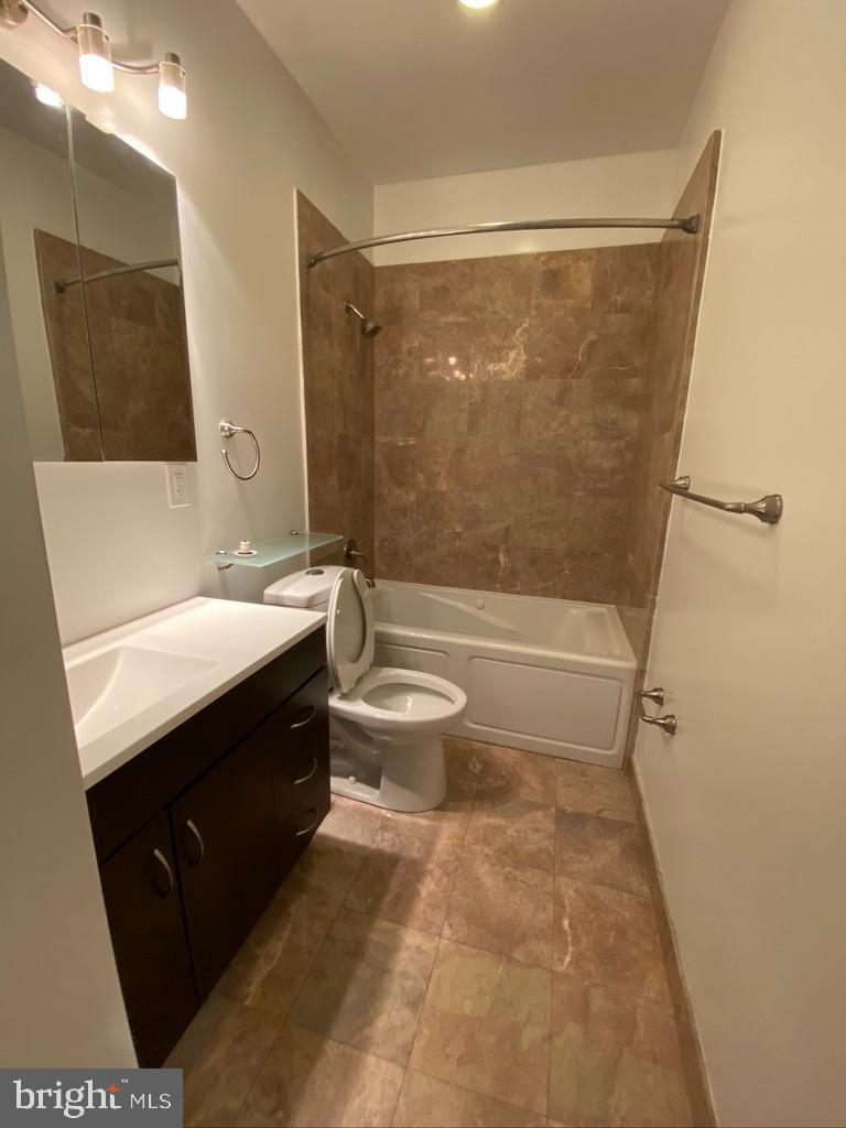 1206 Walnut Street, Unit 4 Philadelphia, PA 19107 - Photo 9 of 10