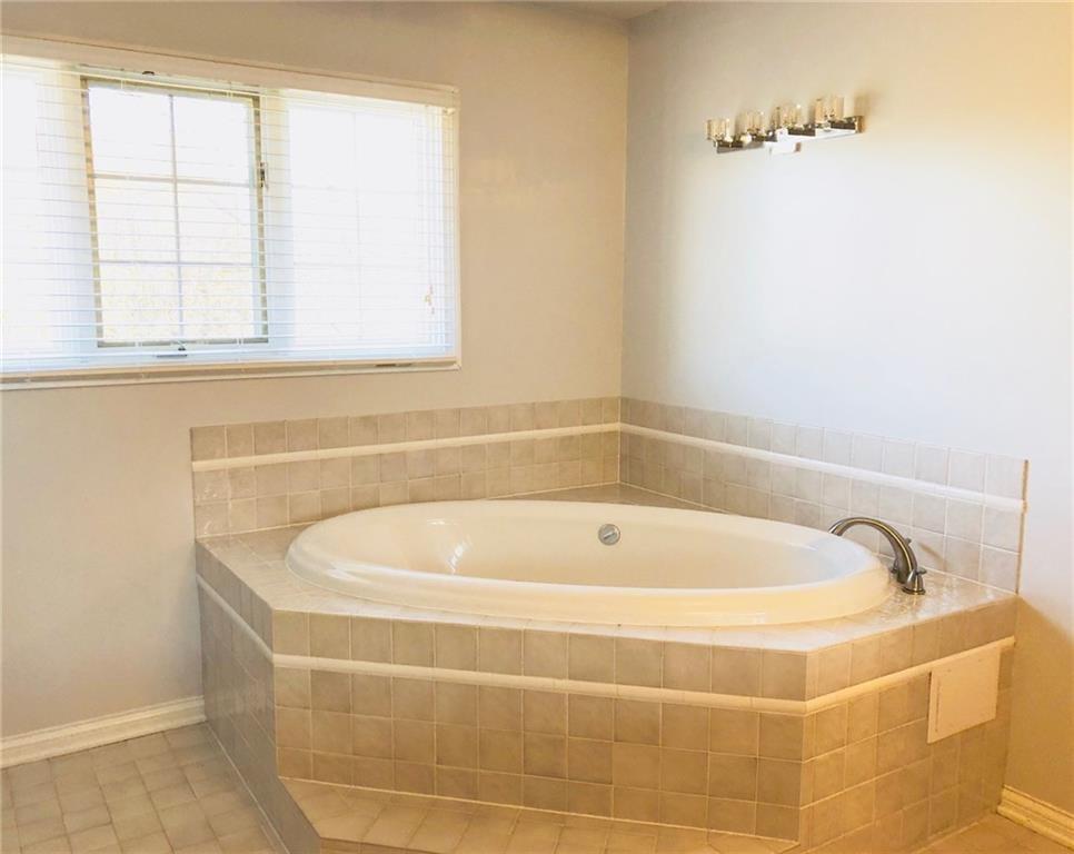8681 Promontory Road Indianapolis, IN 46236 - Photo 21 of 37 Gallery Image 21