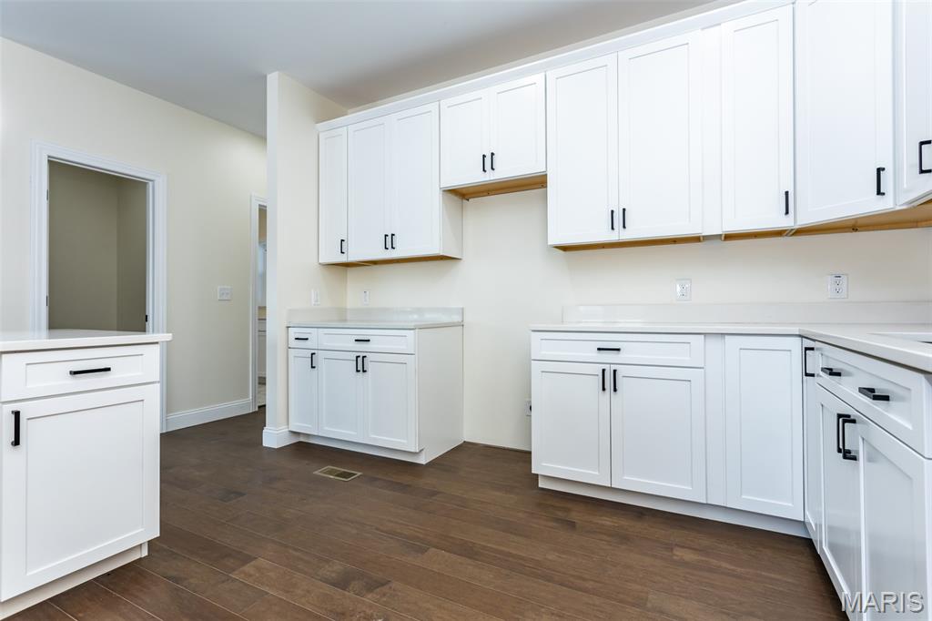 9 Fairway Court Alton, IL 62002 - Photo 11 of 47