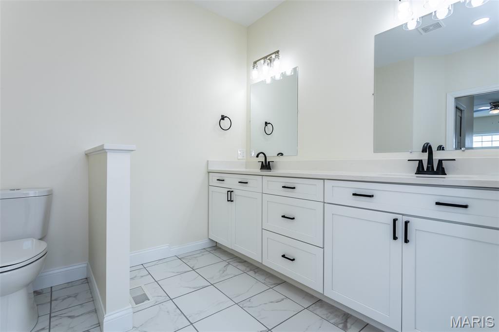 9 Fairway Court Alton, IL 62002 - Photo 17 of 47