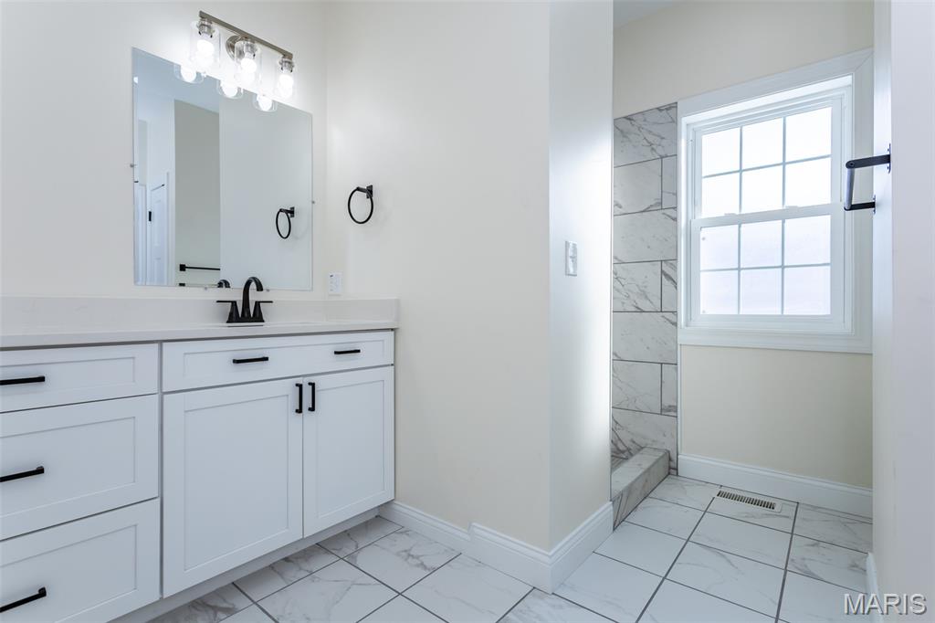 9 Fairway Court Alton, IL 62002 - Photo 18 of 47