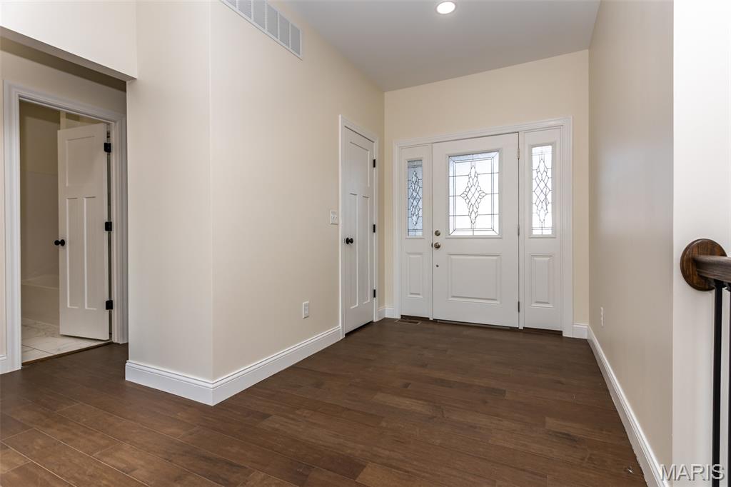 9 Fairway Court Alton, IL 62002 - Photo 4 of 47