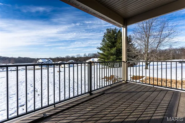 $529,000 | 9 Fairway Court, Alton, IL 62002