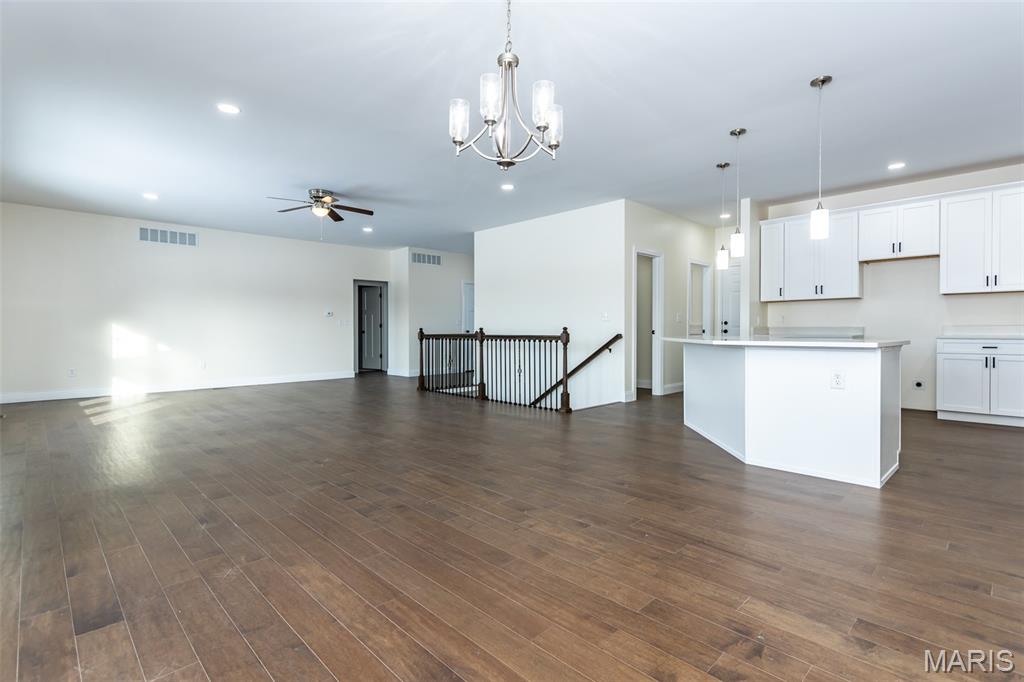 9 Fairway Court Alton, IL 62002 - Photo 7 of 47