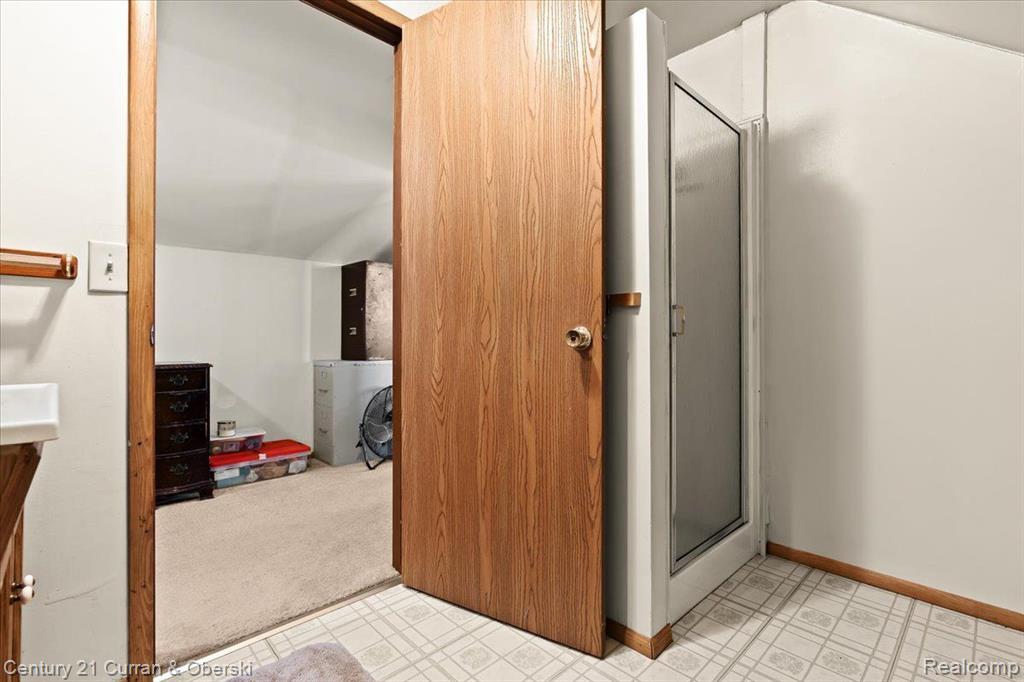 20350 Karr Road Belleville, MI 48111 - Photo 17 of 31 Gallery Image 17