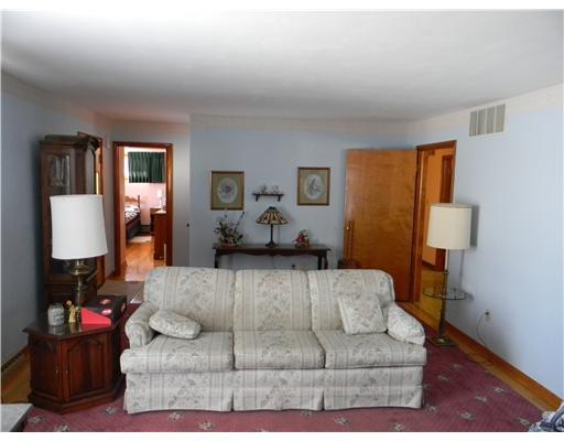 3125 Derr Road Springfield, OH 45503 - Photo 3 of 10 Gallery Image 3