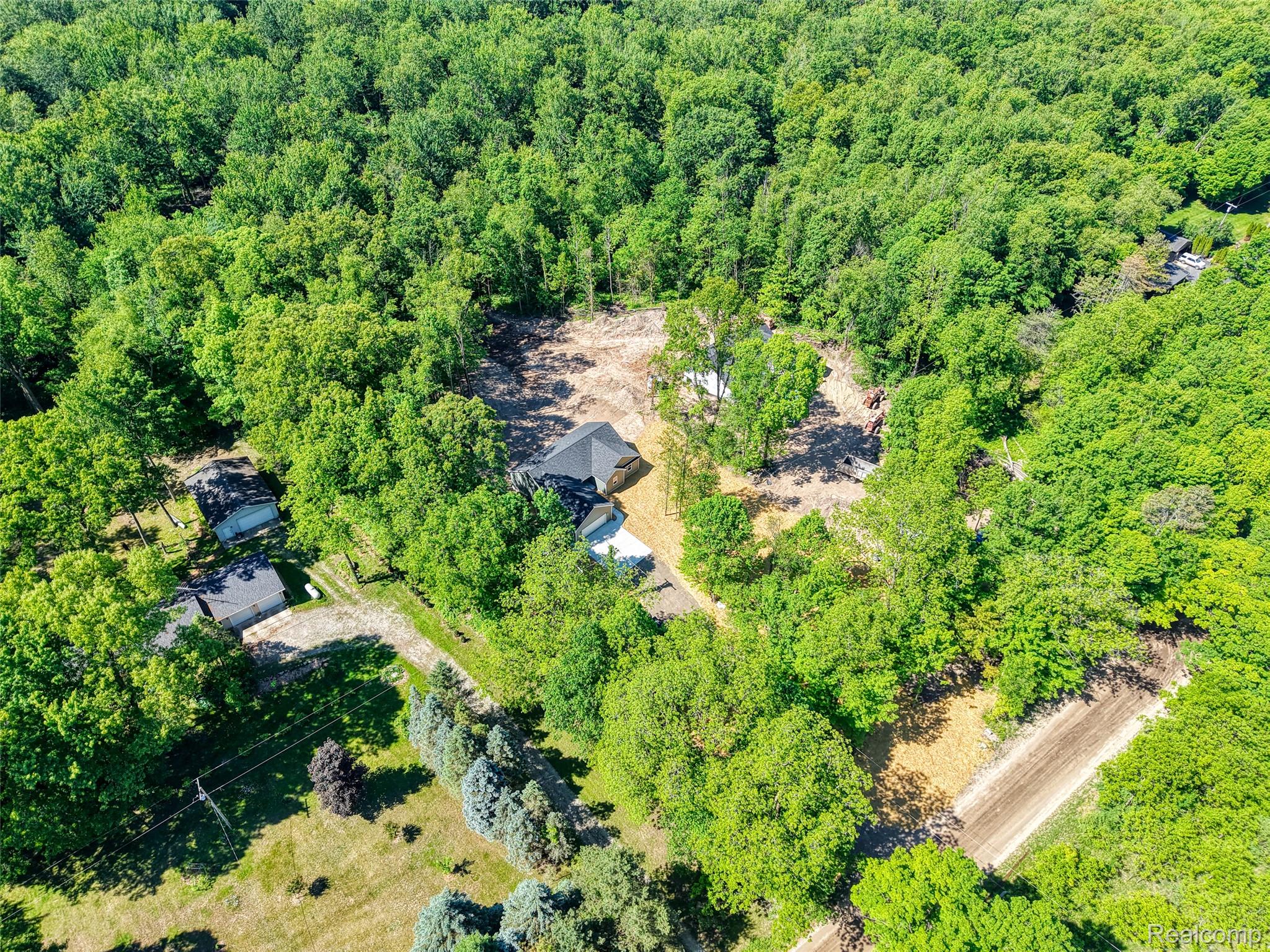 10551 West Allen Road Fowlerville, MI 48836 - Photo 30 of 34 DJI_20260603110711_0449_D_8.jpg