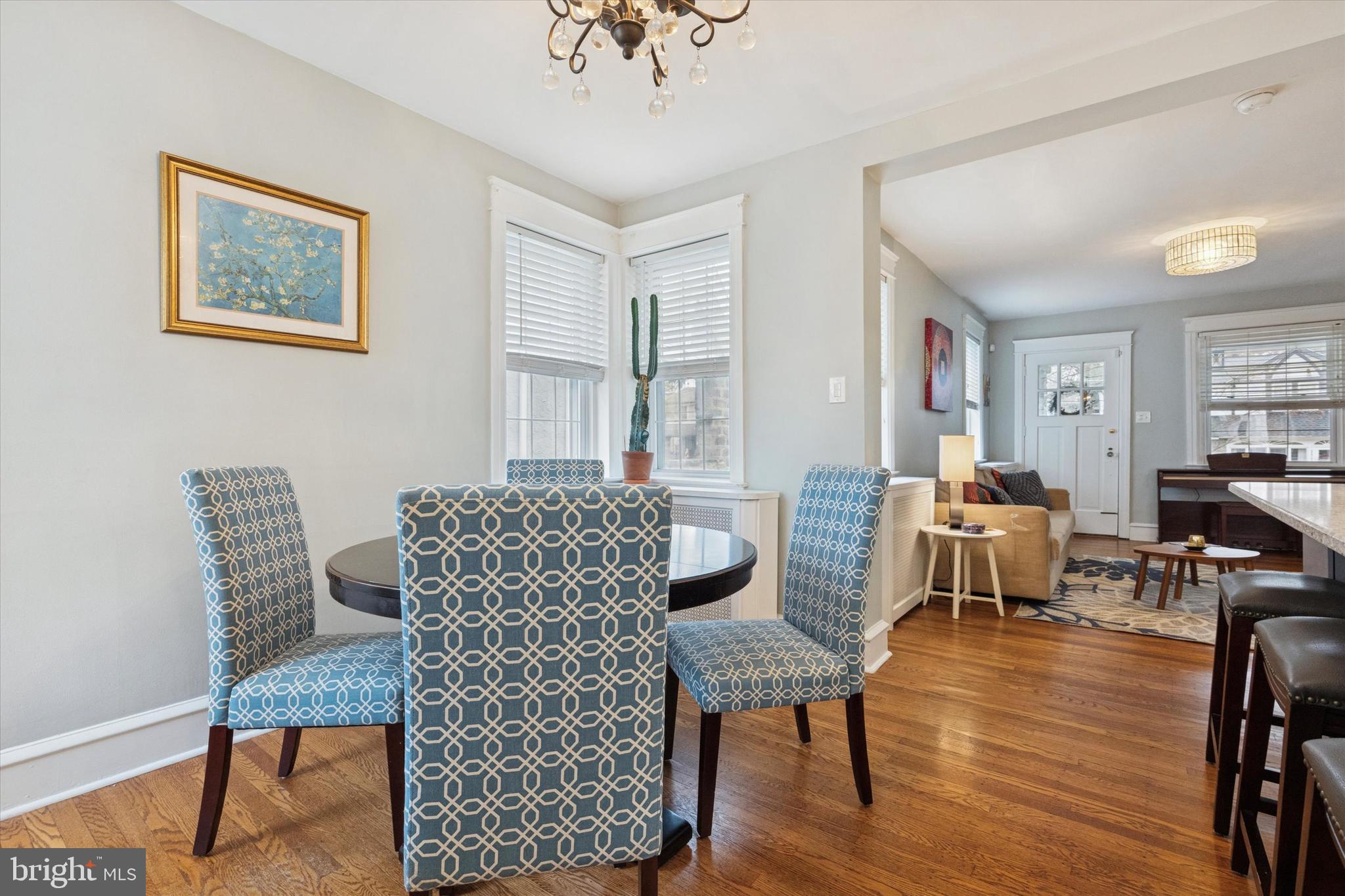28 Chatham Road Ardmore, PA 19003 - Photo 13 of 32 a view of a livingroom with furniture and a workspace