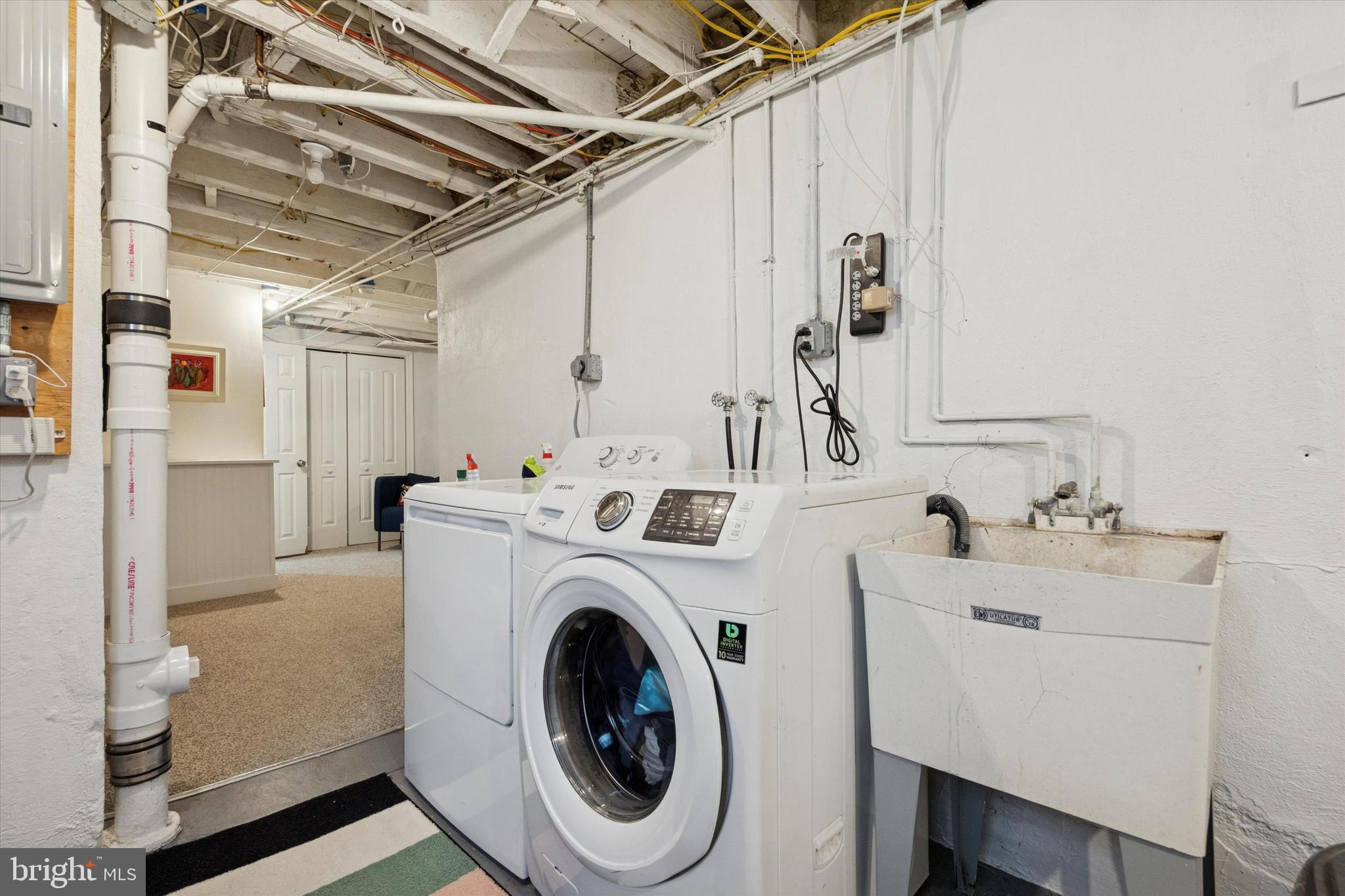 28 Chatham Road Ardmore, PA 19003 - Photo 31 of 32 a utility room with dryer and washer