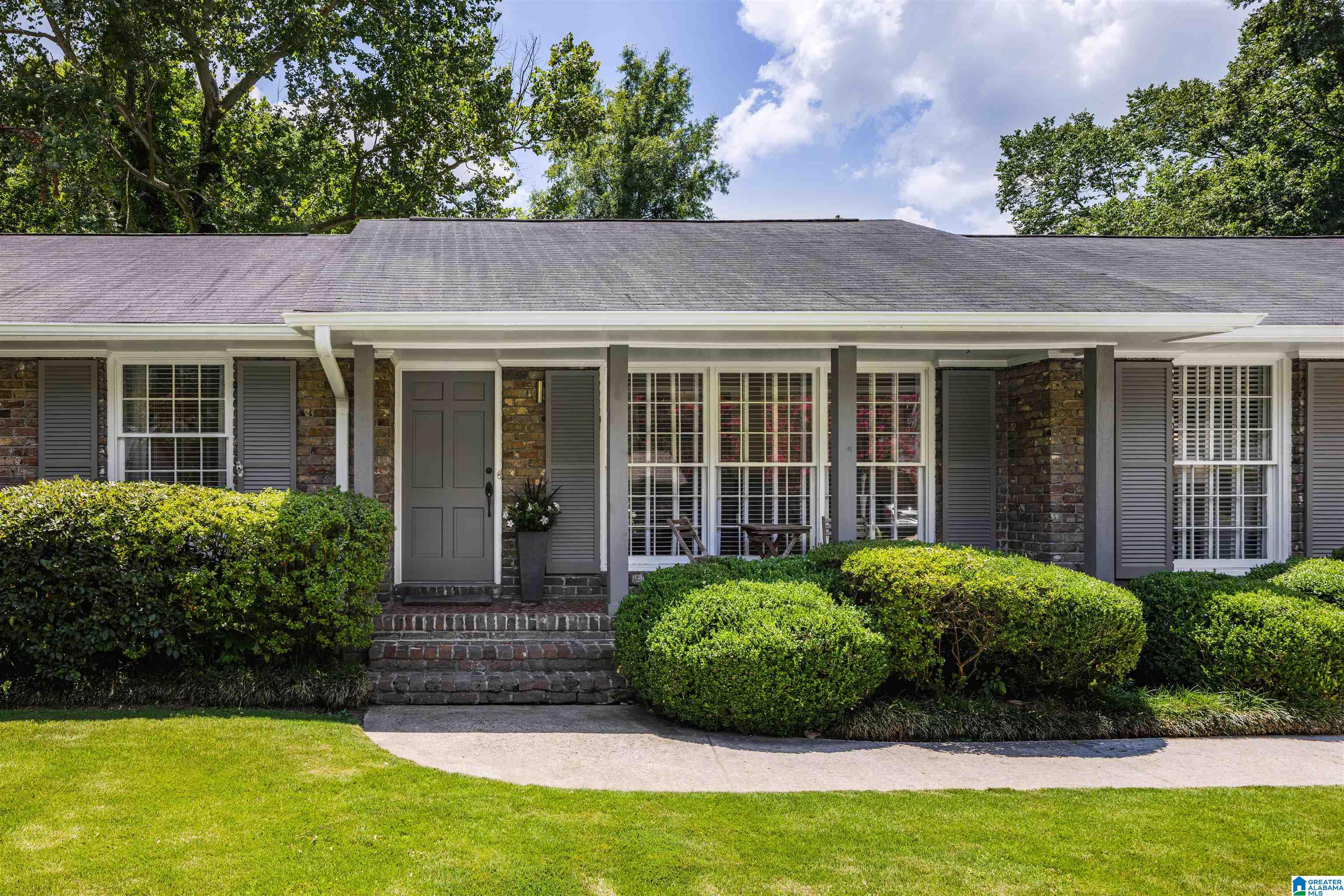 4325 MountainDale Road Birmingham, AL 35213 - Photo 4 of 39
