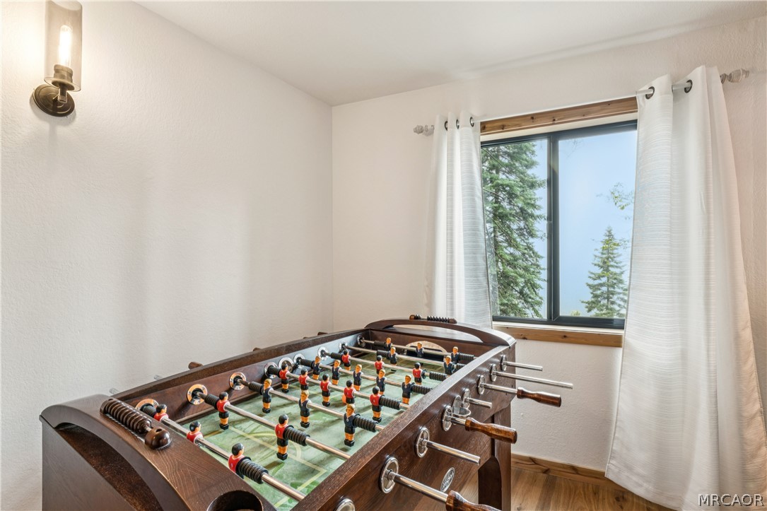 590 Arrowhead Villa Road Lake Arrowhead, CA 92352 - Photo 23 of 43