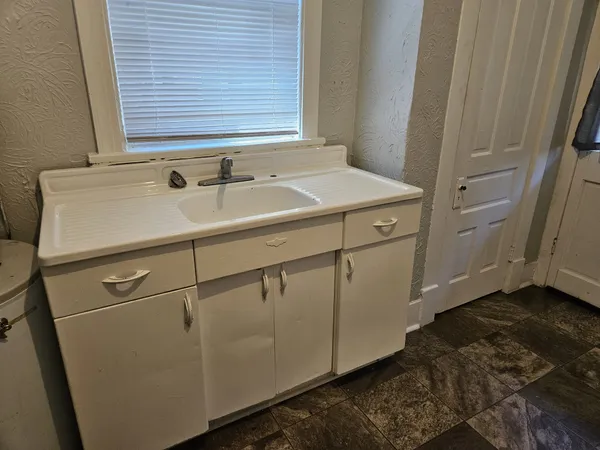 $1,600 | 1005 Delmas Avenue, Nashville, TN 37216