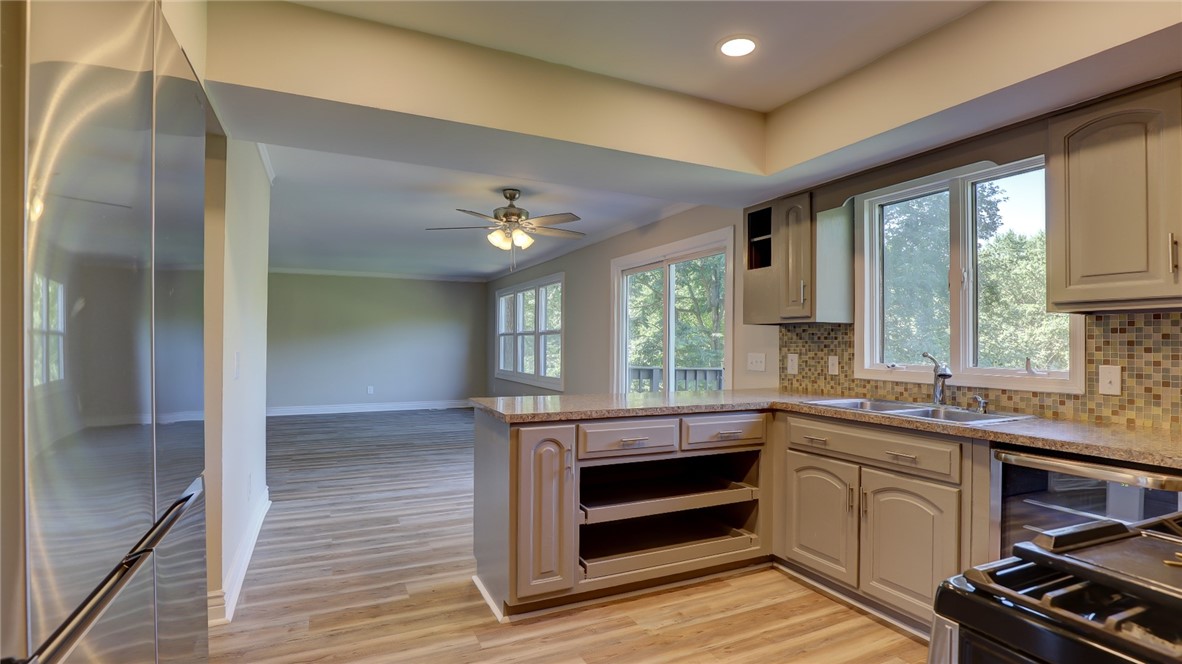 2287 Valley View Place Decatur, IL 62522 - Photo 26 of 43