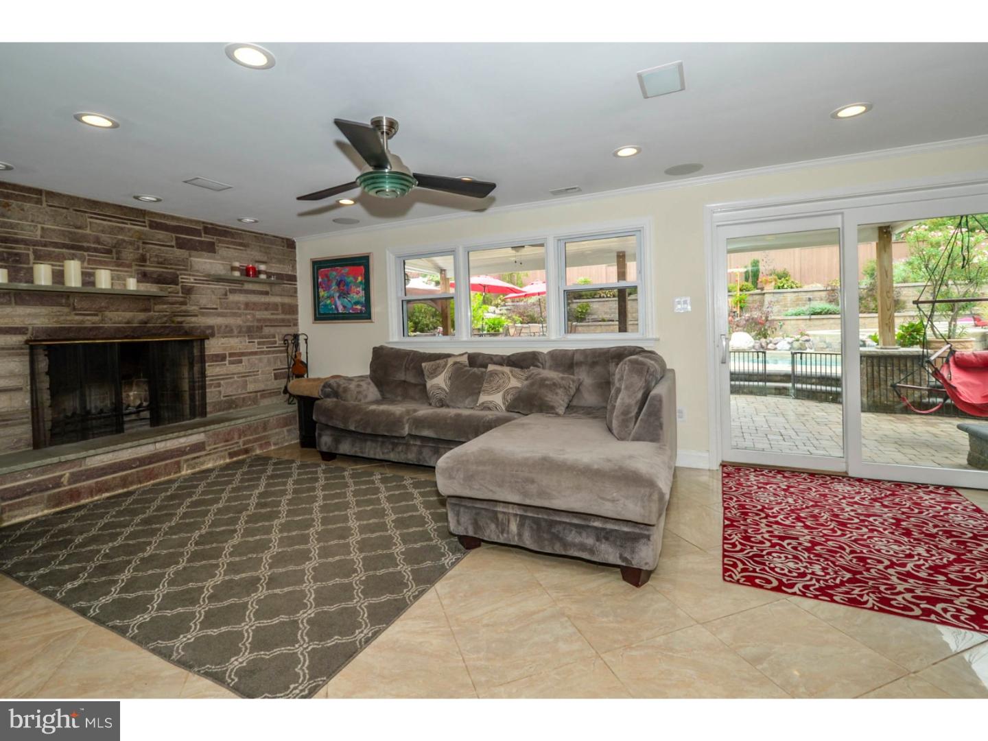 9326 Laramie Road Philadelphia, PA 19115 - Photo 11 of 25 Family Room