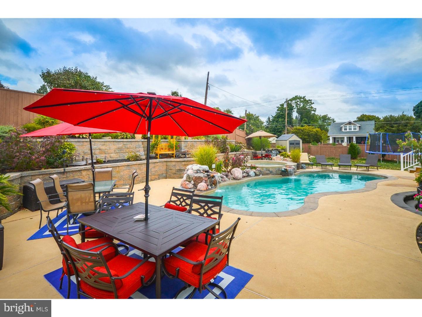 9326 Laramie Road Philadelphia, PA 19115 - Photo 22 of 25 Pool