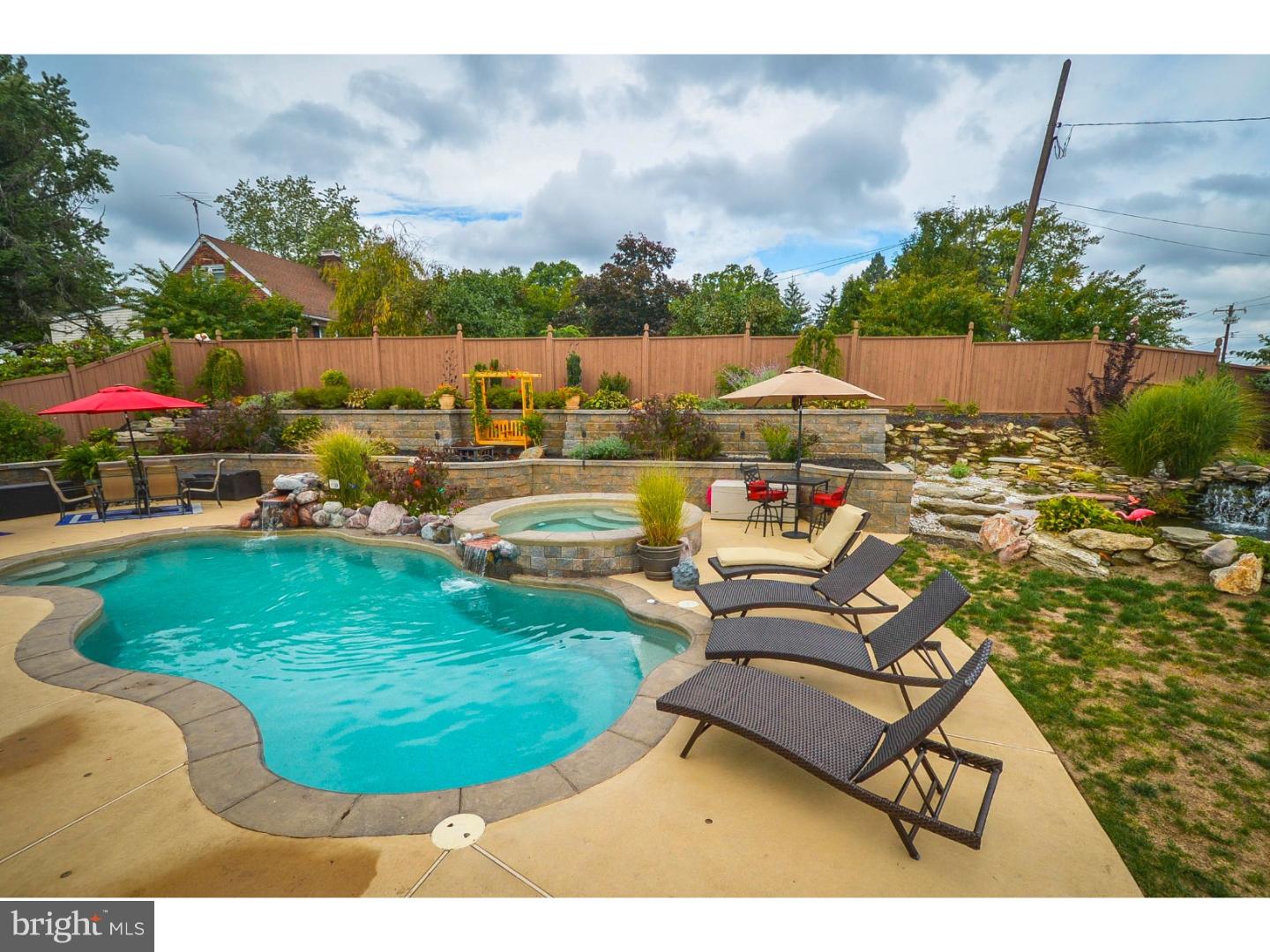 9326 Laramie Road Philadelphia, PA 19115 - Photo 23 of 25 Pool