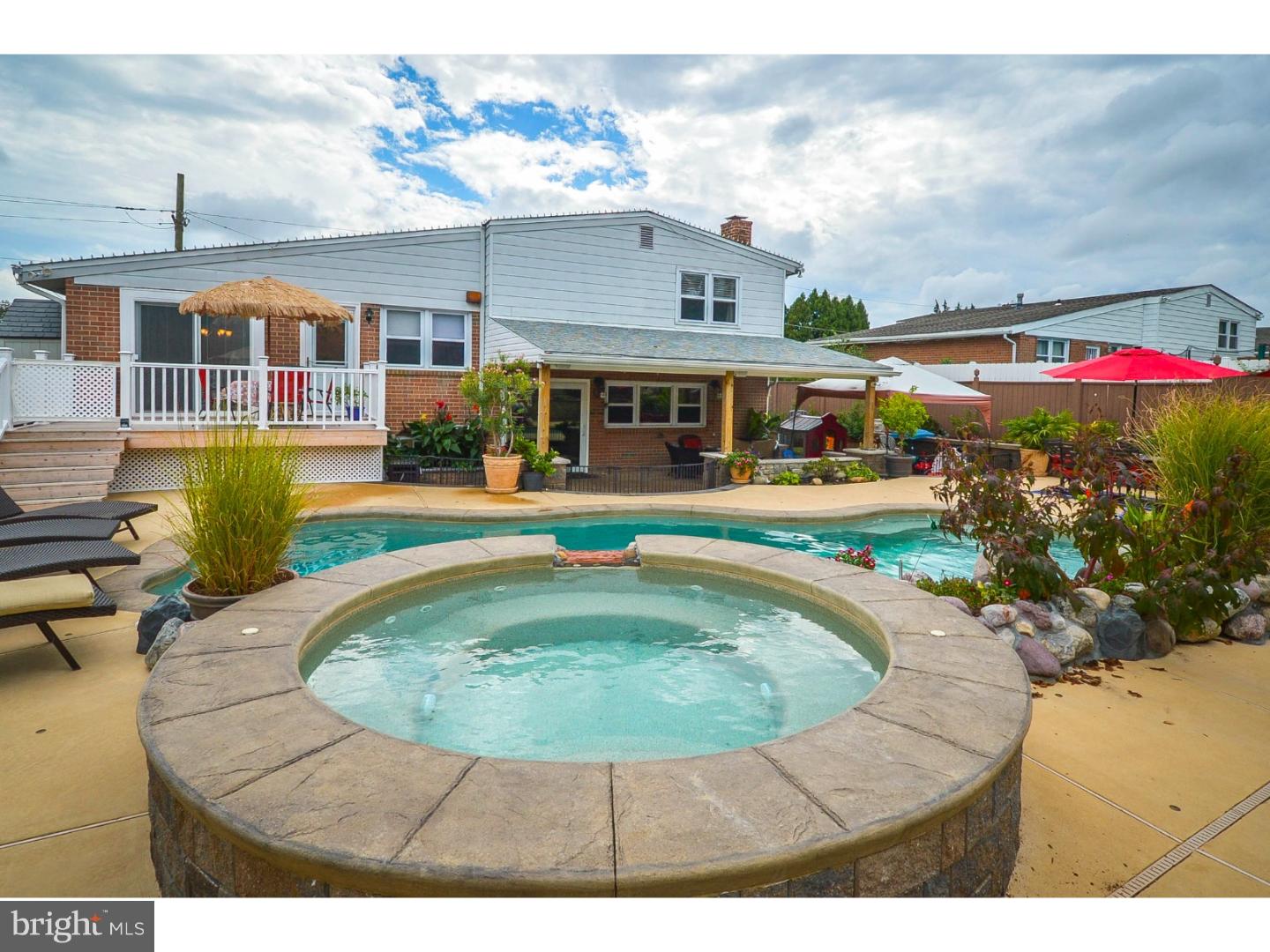 9326 Laramie Road Philadelphia, PA 19115 - Photo 25 of 25 Hot Tub