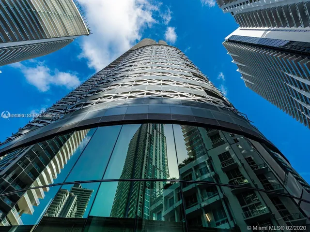 $8,800 | 1000 Brickell Plaza, Unit 3501, Miami, FL 33131