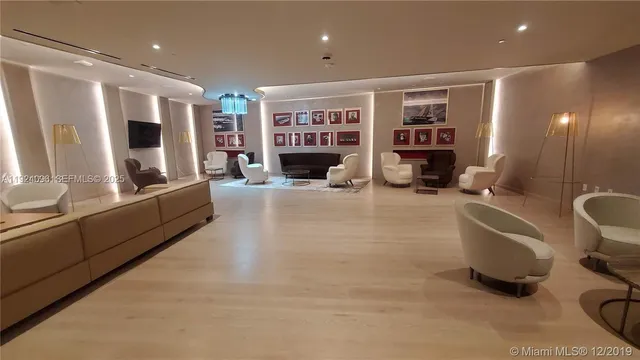 $8,800 | 1000 Brickell Plaza, Unit 3501, Miami, FL 33131