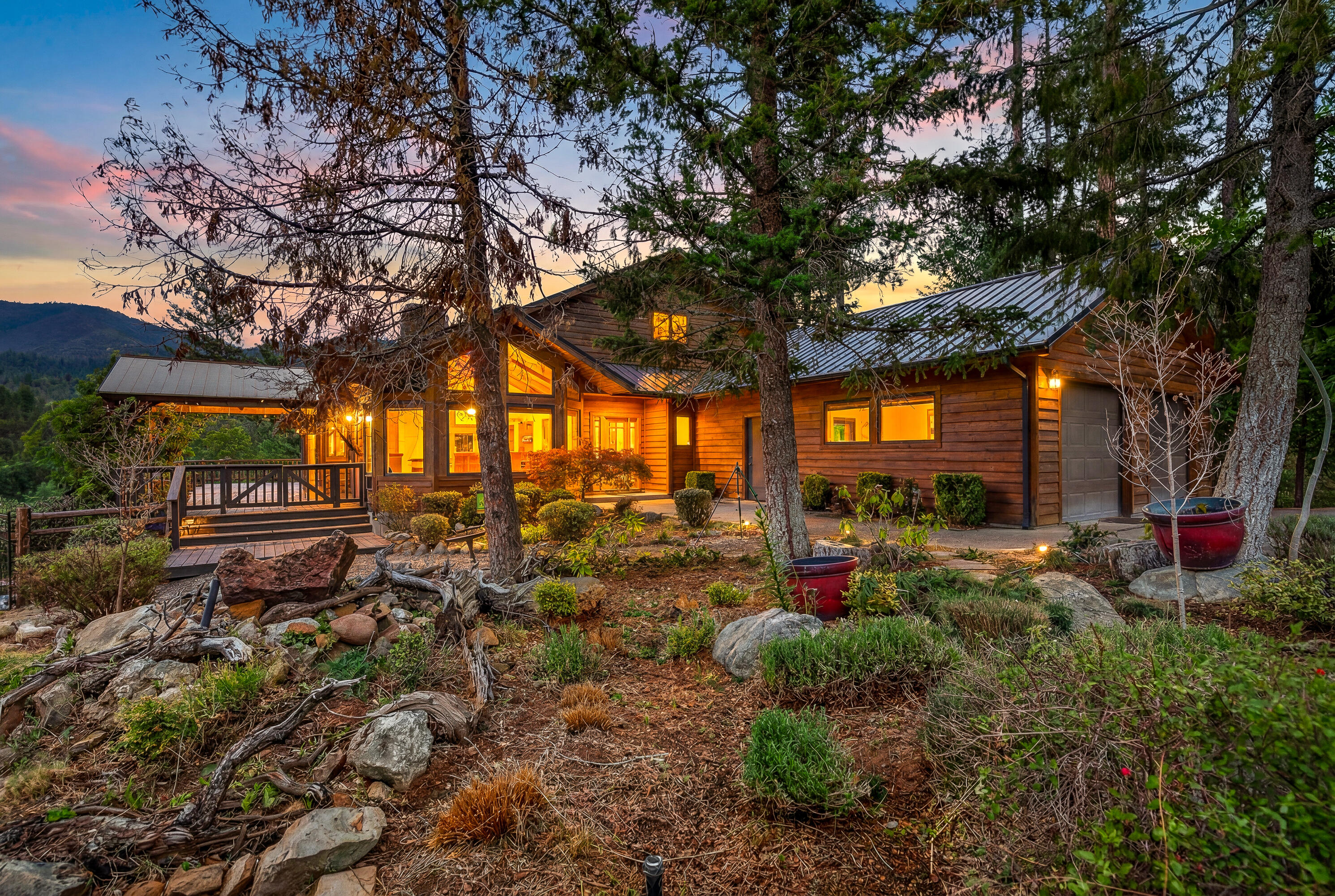 2365 Eastside Road Jacksonville, OR 97530 - Photo 2 of 69 01-68