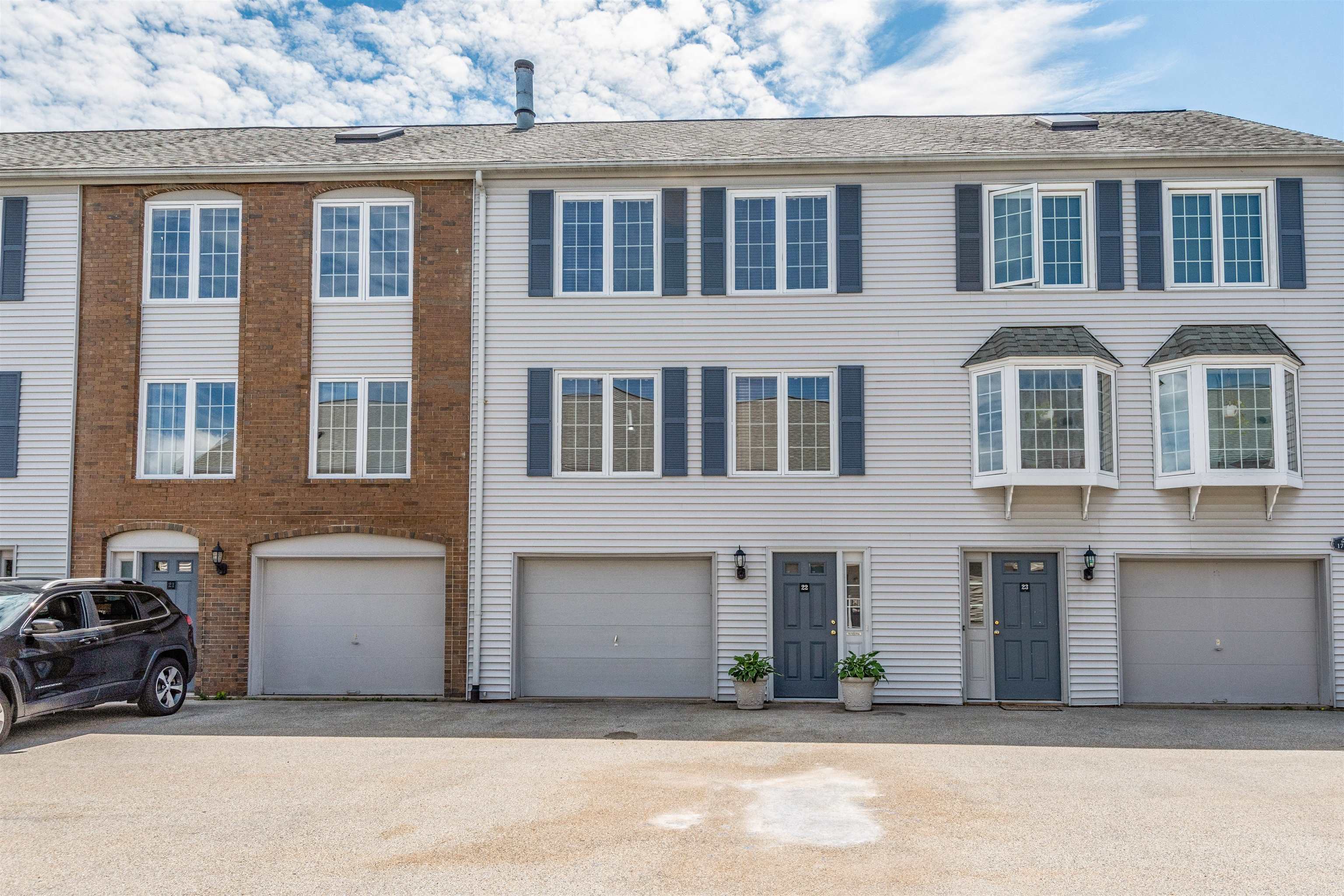 12 Perley Road, Unit 22 Derry, NH 03038 - Photo 1 of 35