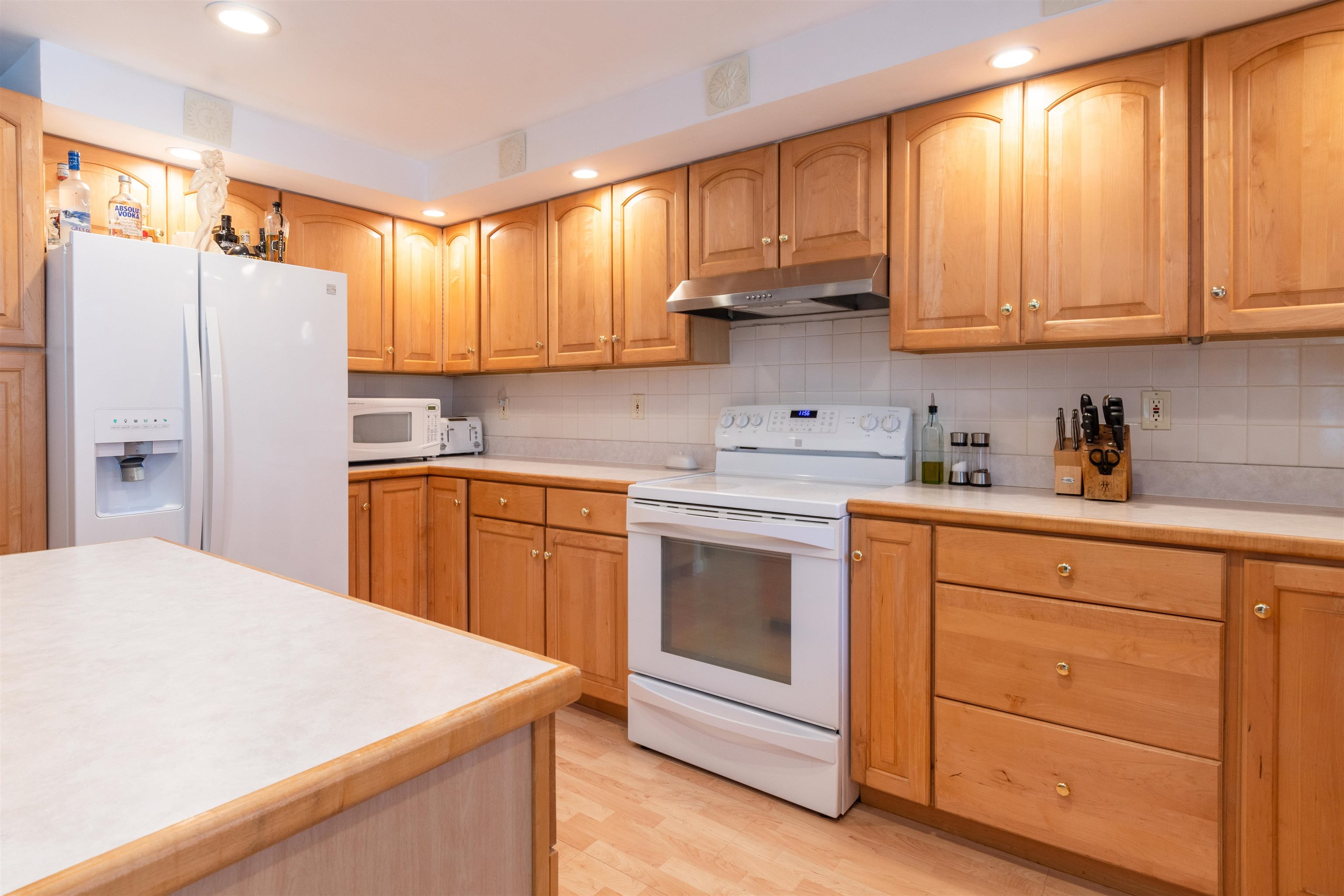 12 Perley Road, Unit 22 Derry, NH 03038 - Photo 8 of 35